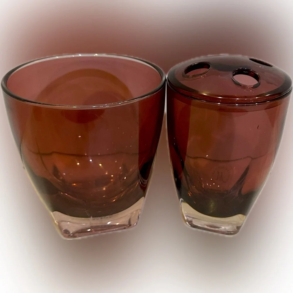 VTG CRANBERRY PURPLE ACRYLIC APOTHECARY TOOTHBRUSH HOLDER TUMBLER SET FLAWED 4”